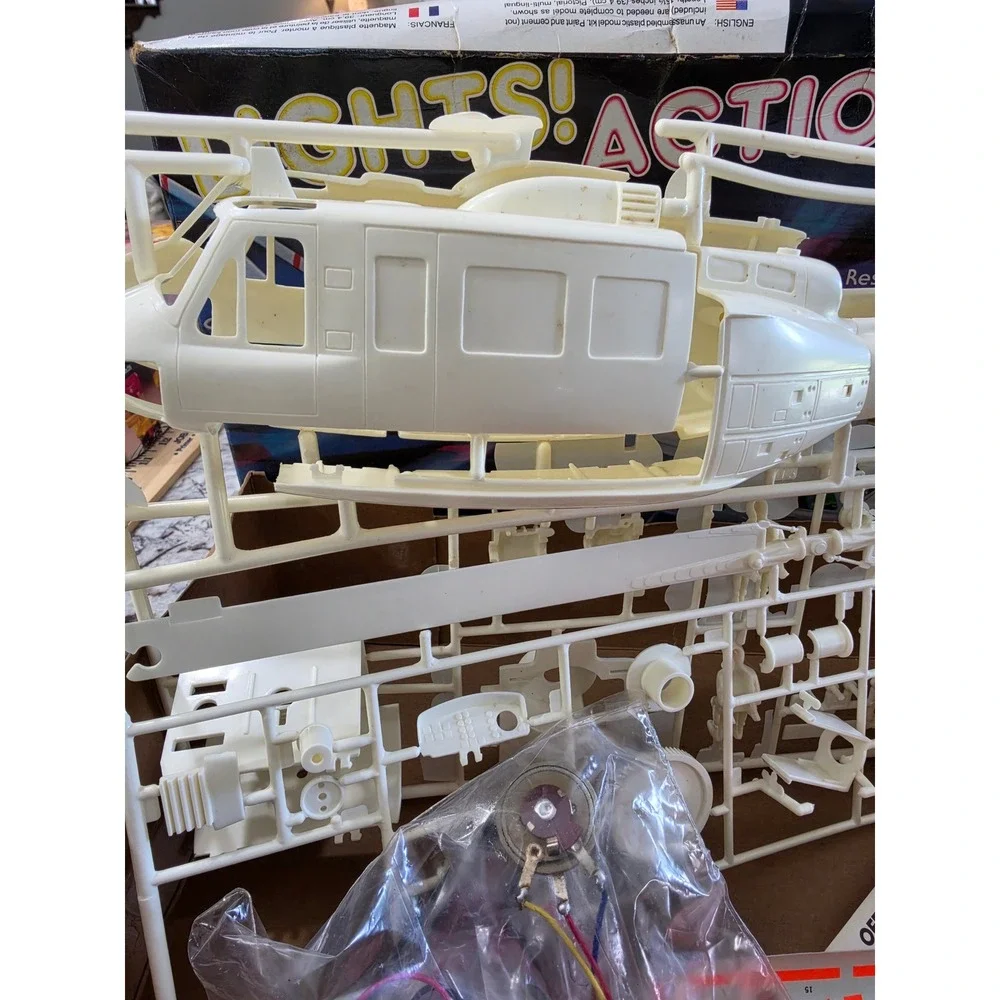 VTG Revell 1978 Coast Guard Rescue Chopper Electronic Action Kit Model 61036